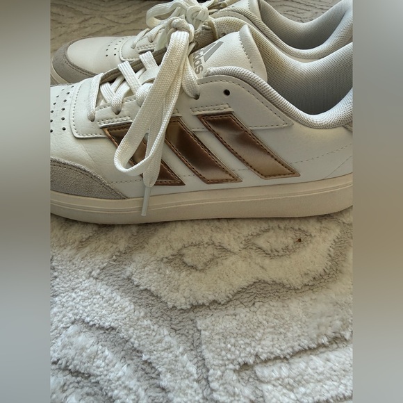 Adidas Womens Courtblock Sneakers 👟 SIZE 9 - Picture 7 of 13